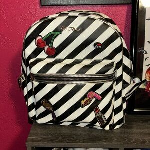 Betsey Johnson | Bags | Nwt Betsey Johnson Stripe It Rich  display picture 3